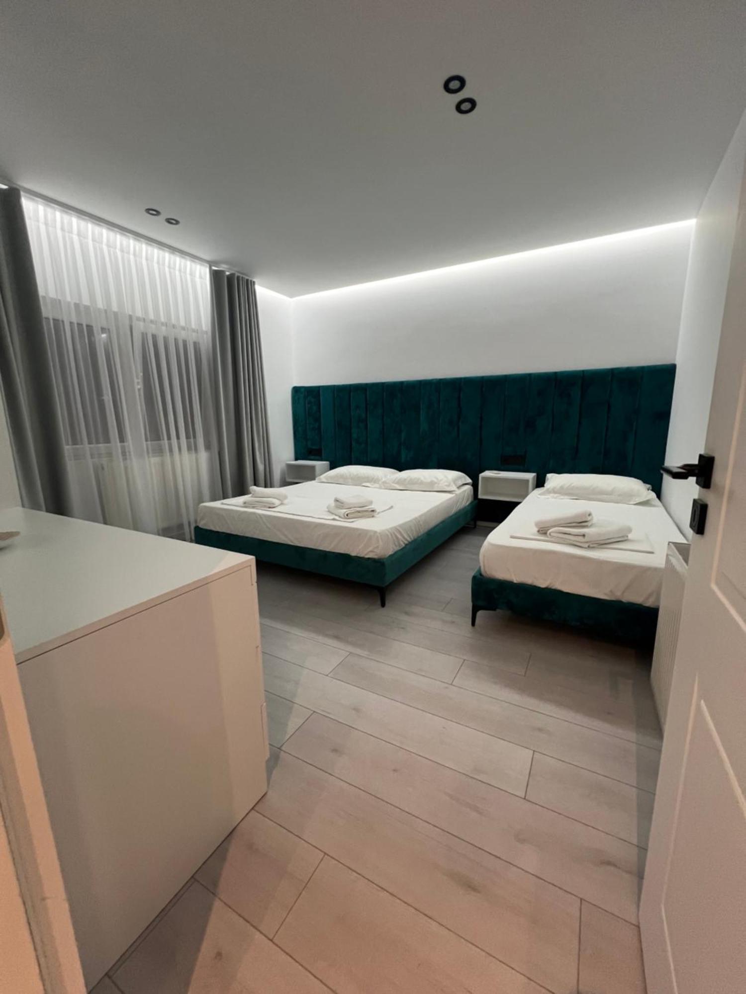 House Pollo Hotel Ksamil Ngoại thất bức ảnh