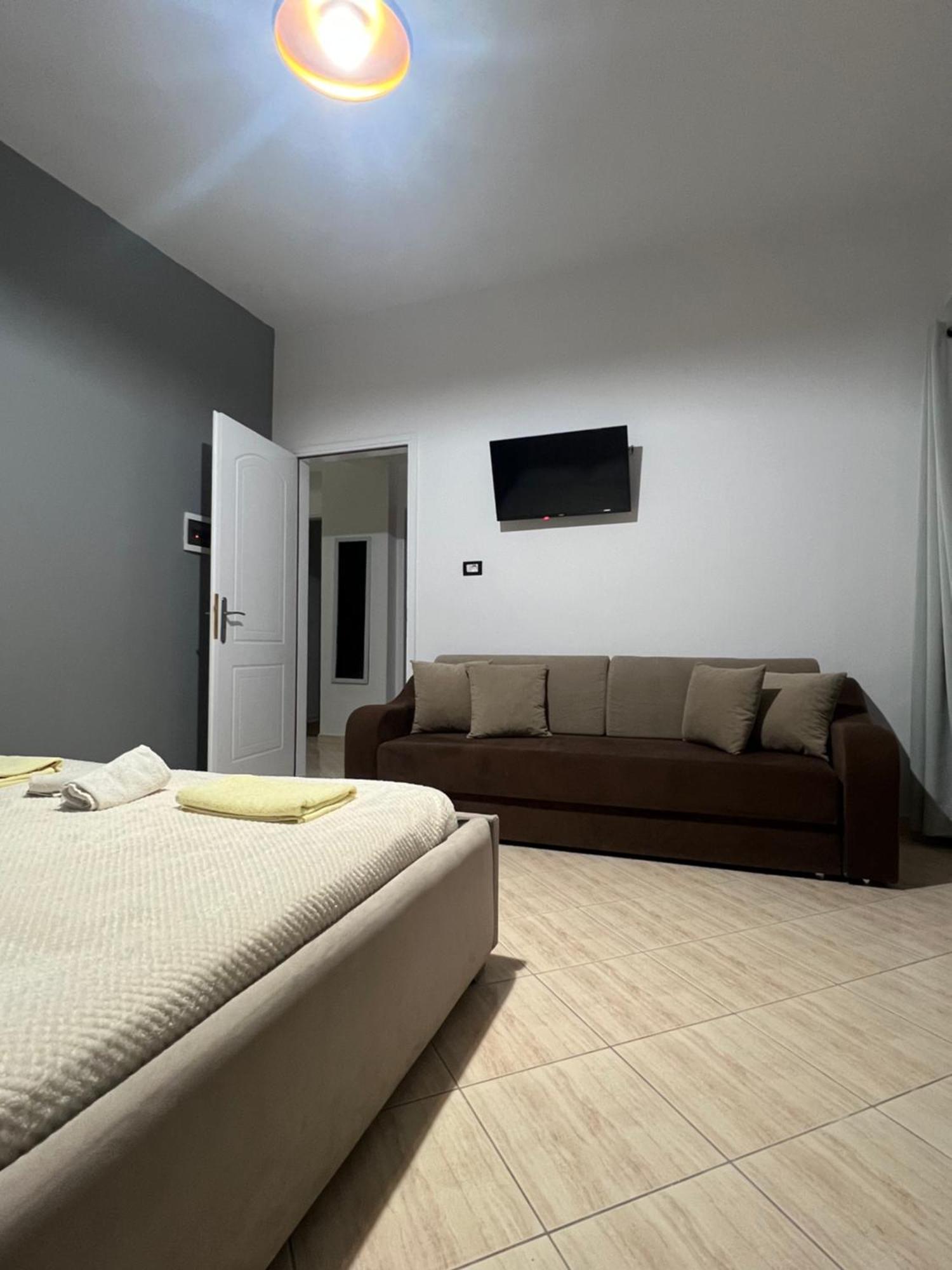 House Pollo Hotel Ksamil Ngoại thất bức ảnh